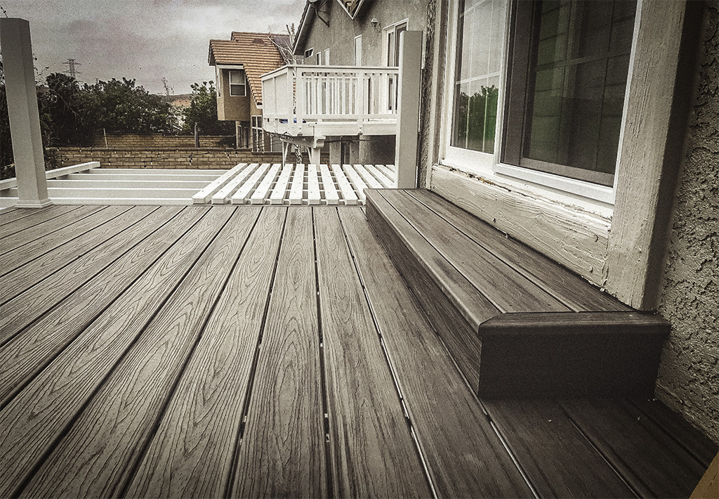 Wood deck construction Thousand Oaks